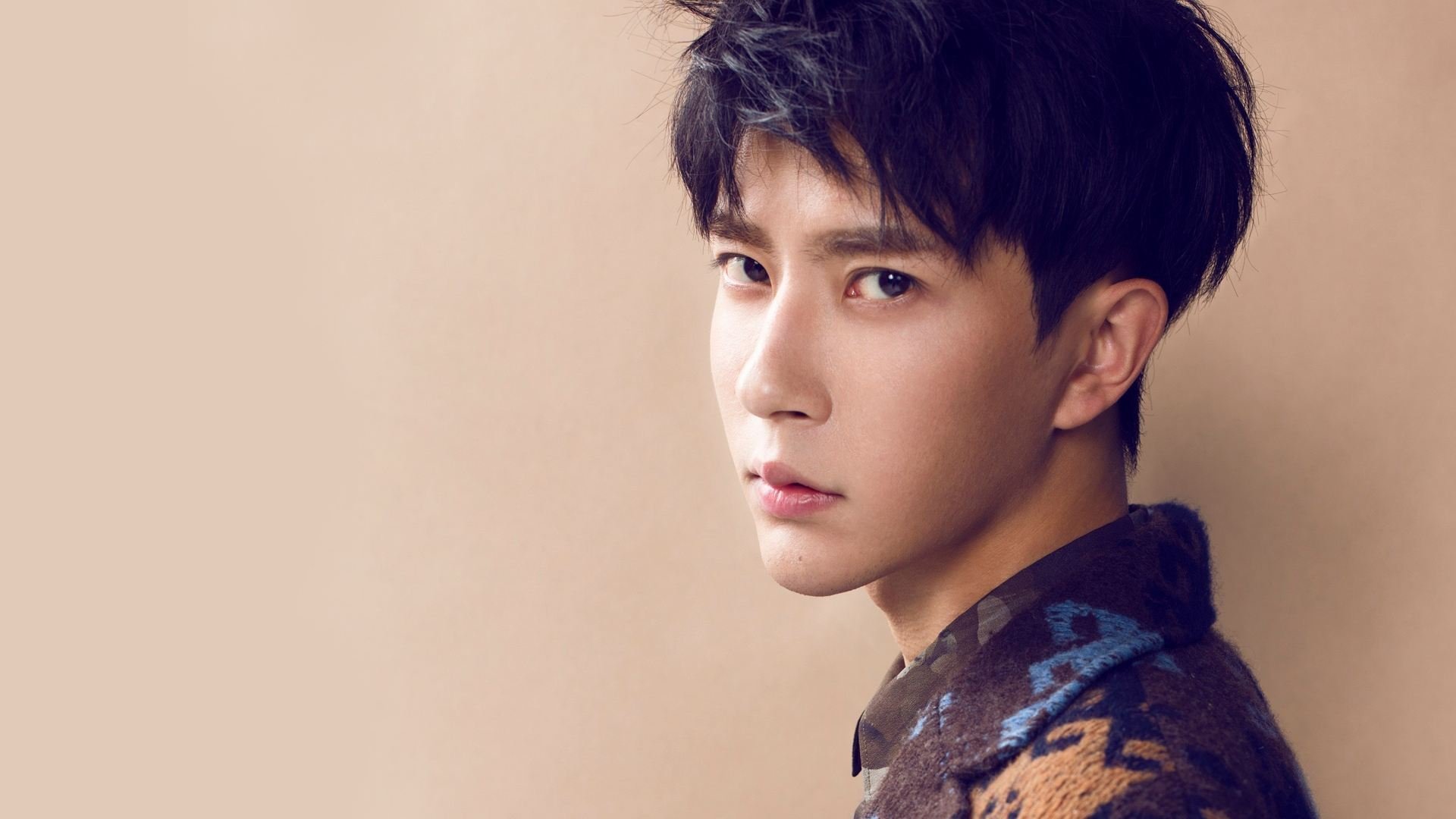 开云体育中国-一场国家德比，两段身份印记，当突尼斯之光压过里昂的傲慢