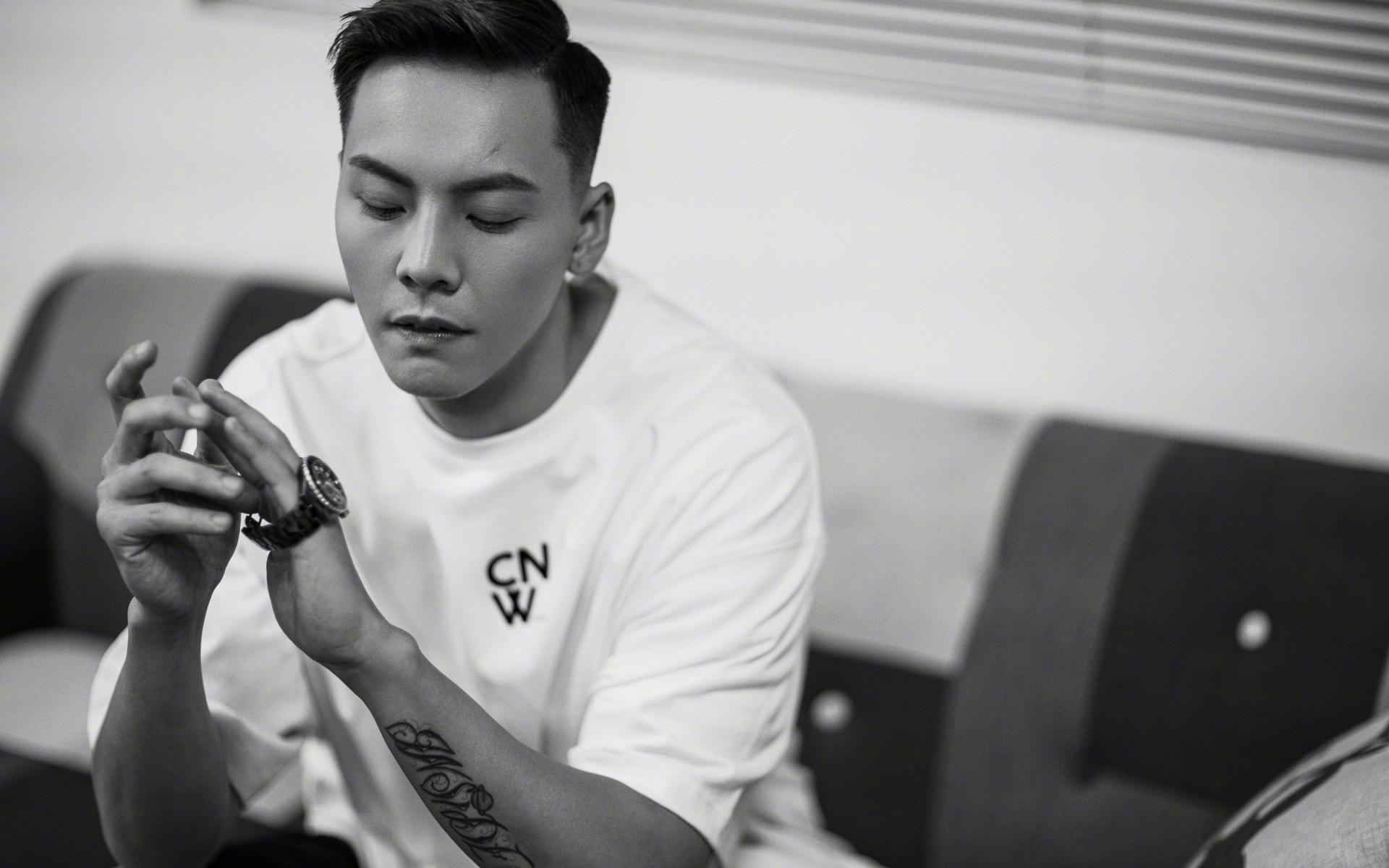 虚拟边界，当塔图姆在F1赛道上完成绝杀